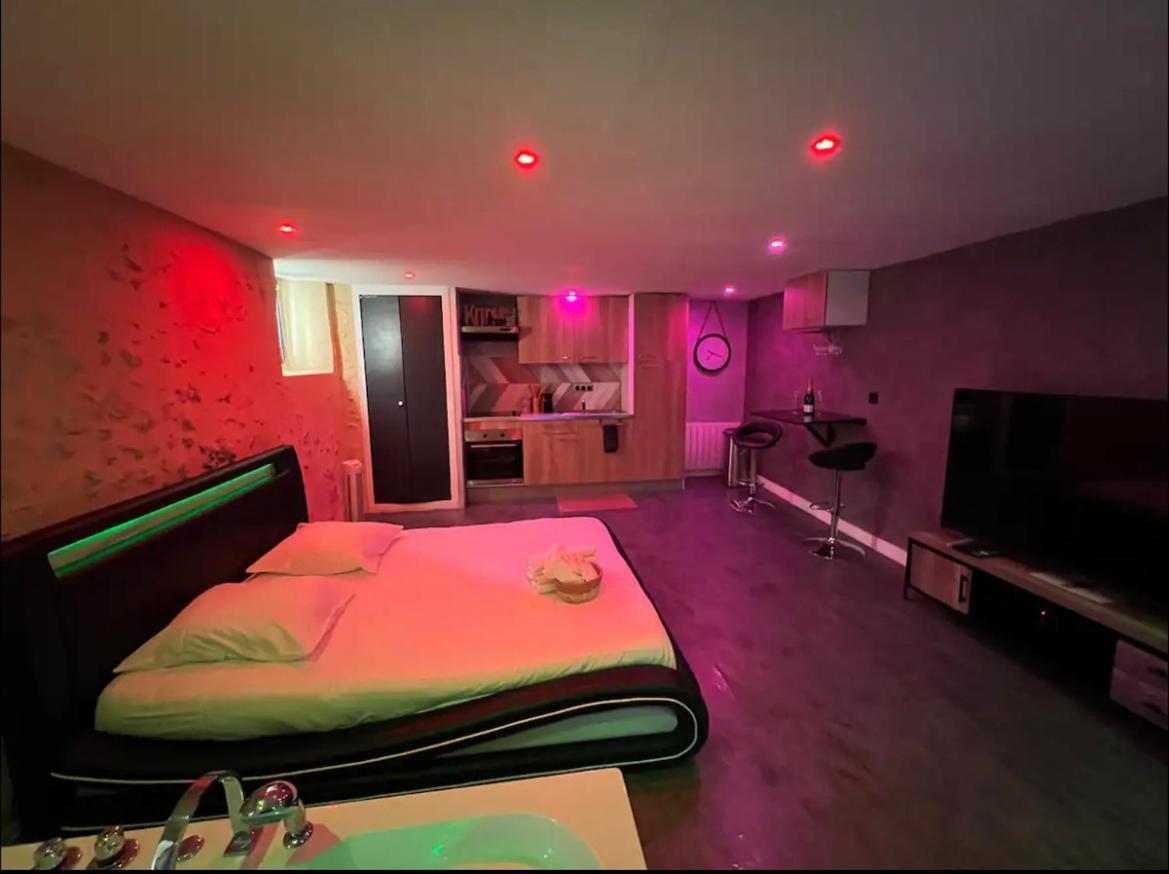 Love Queen Spa Detente Blois Exteriér fotografie